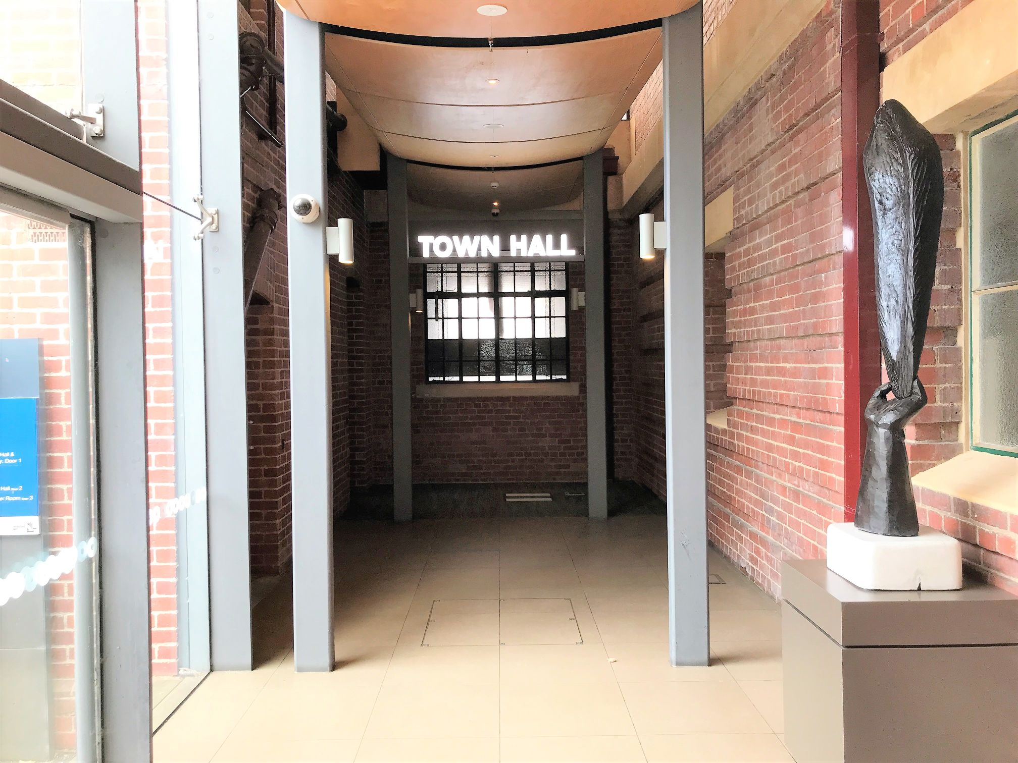 Photograph depicting the Williamstown Town Hall & Library linkway accessible entrance