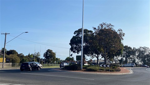 Point Cook Road intersection.jpg
