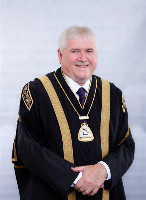 Mayor Peter Hemphill 2022